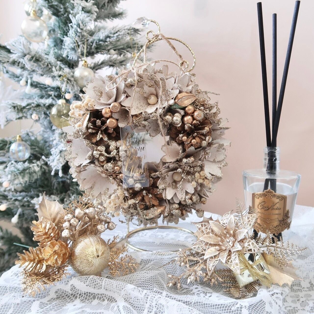 ベージュのクリスマスリース Pastel christmas wreath / パステルクリスマスリース | BONNE CHANCE