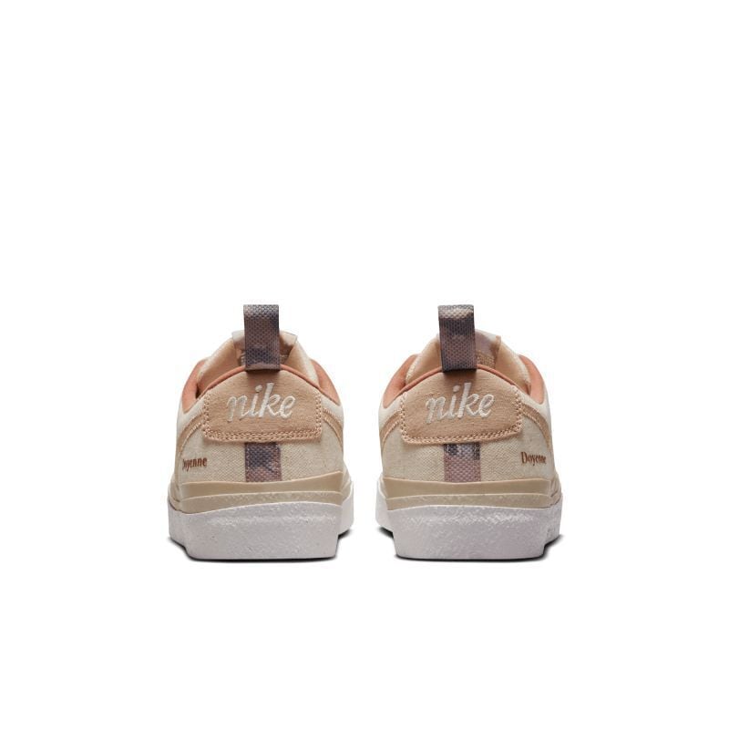 NIKE SB 】