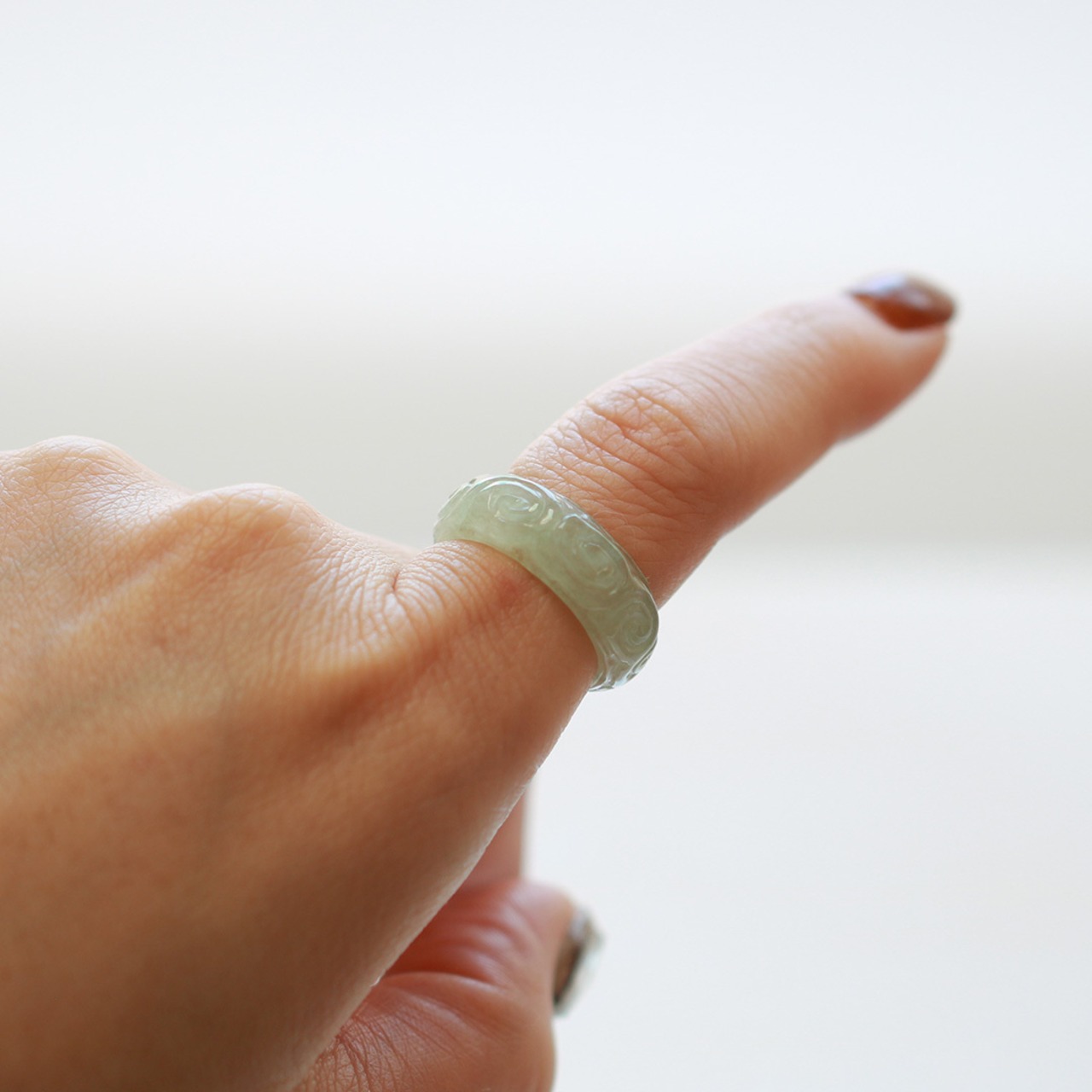 【14.5号】 Carving NyoYi  翡翠くり抜き甲丸リング A貨翡翠 jd_rg2515