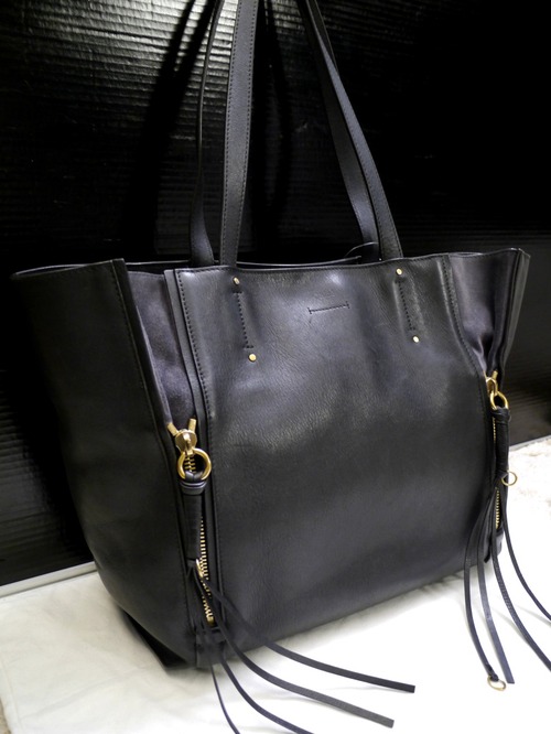 2017◆Chloeクロエ MiLOマイロ A4対応 ビジネス可 ハーフジップ タッセルデザイン レザー トート バッグ黒◆ ファントムラインの万能モデル