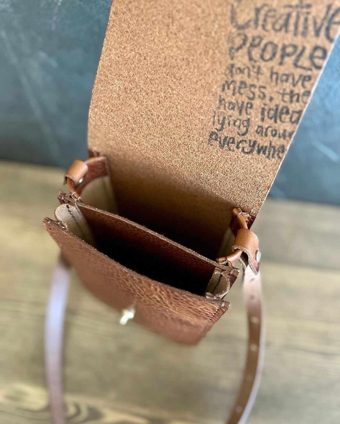 イタリアンレザー コンパクトショルダーポーチ | Atelier.Pur 革小物創り