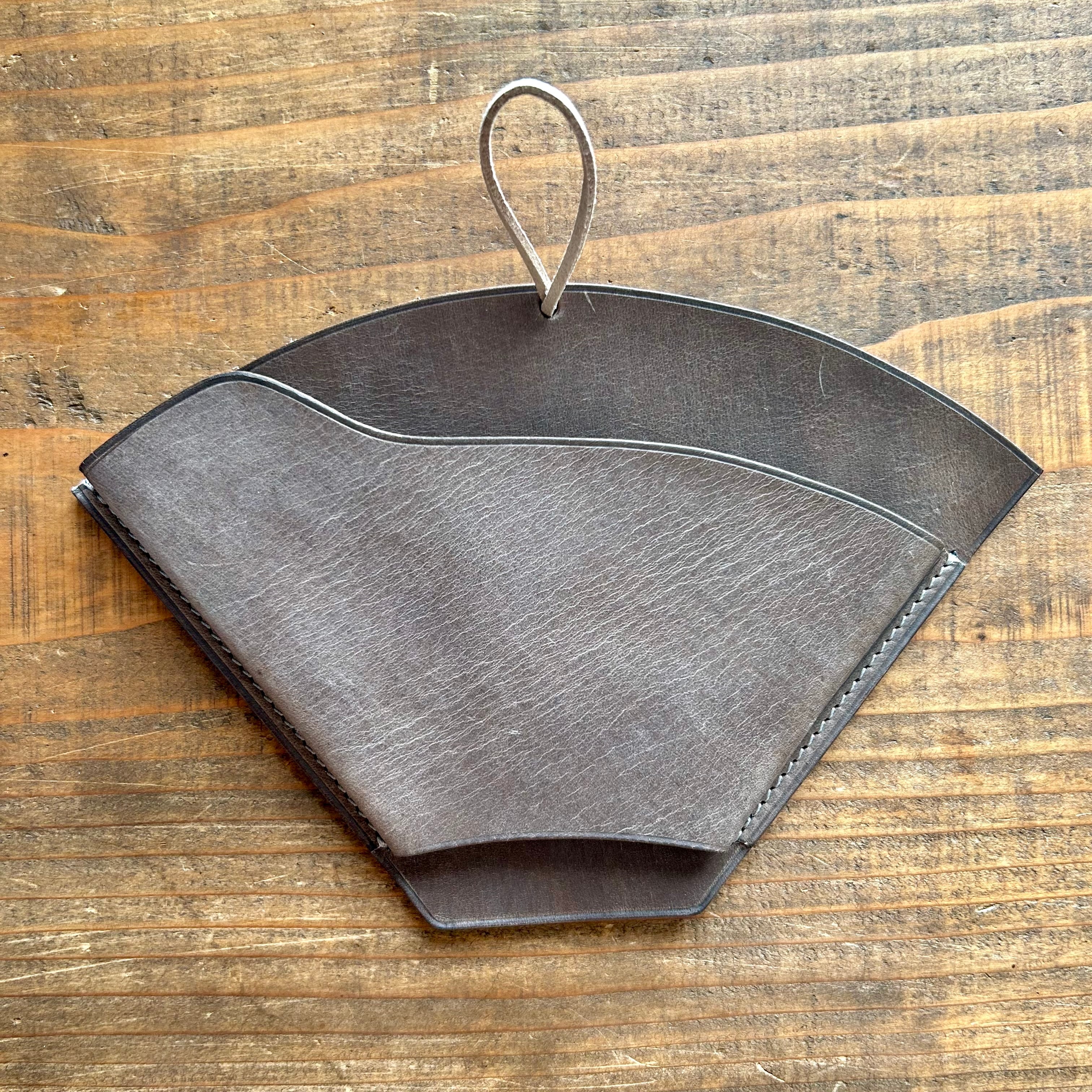 そっと暮らしに寄り添ってくれる コーヒーフィルターホルダー