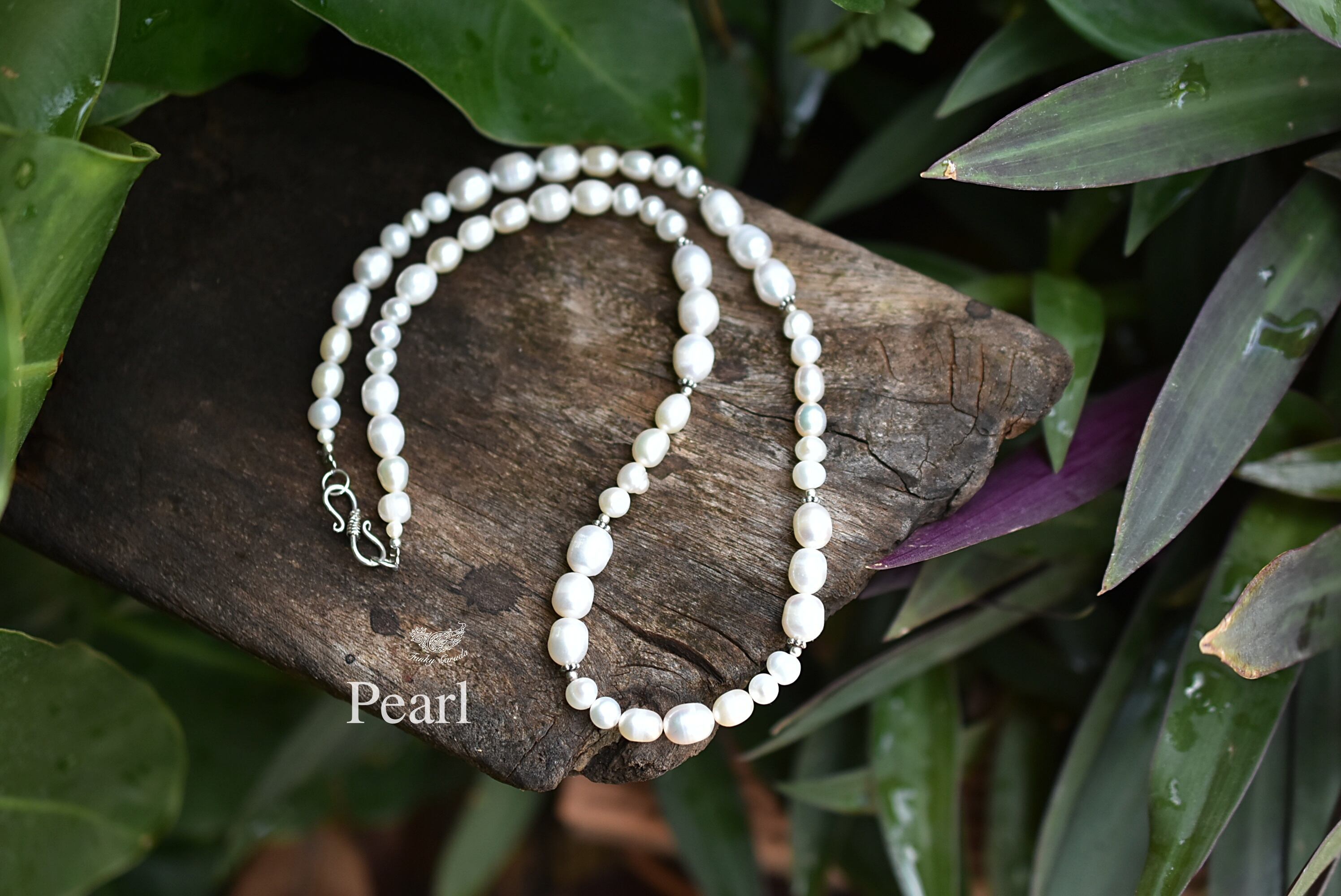 自然の形がひとつに★シルクホワイト真珠・パール ネックレス950