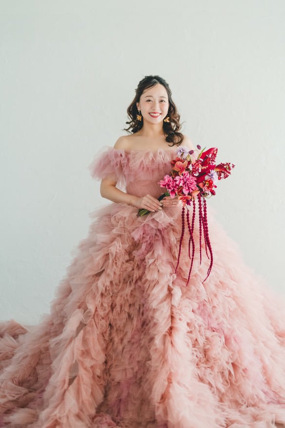 Ｖネック華やか刺繍チュールドレス　S 美晴ドレスショップ　ドレスプロダクション wd652vt】Vネックフラワーモチーフチュールドレス Aライン – ドレス