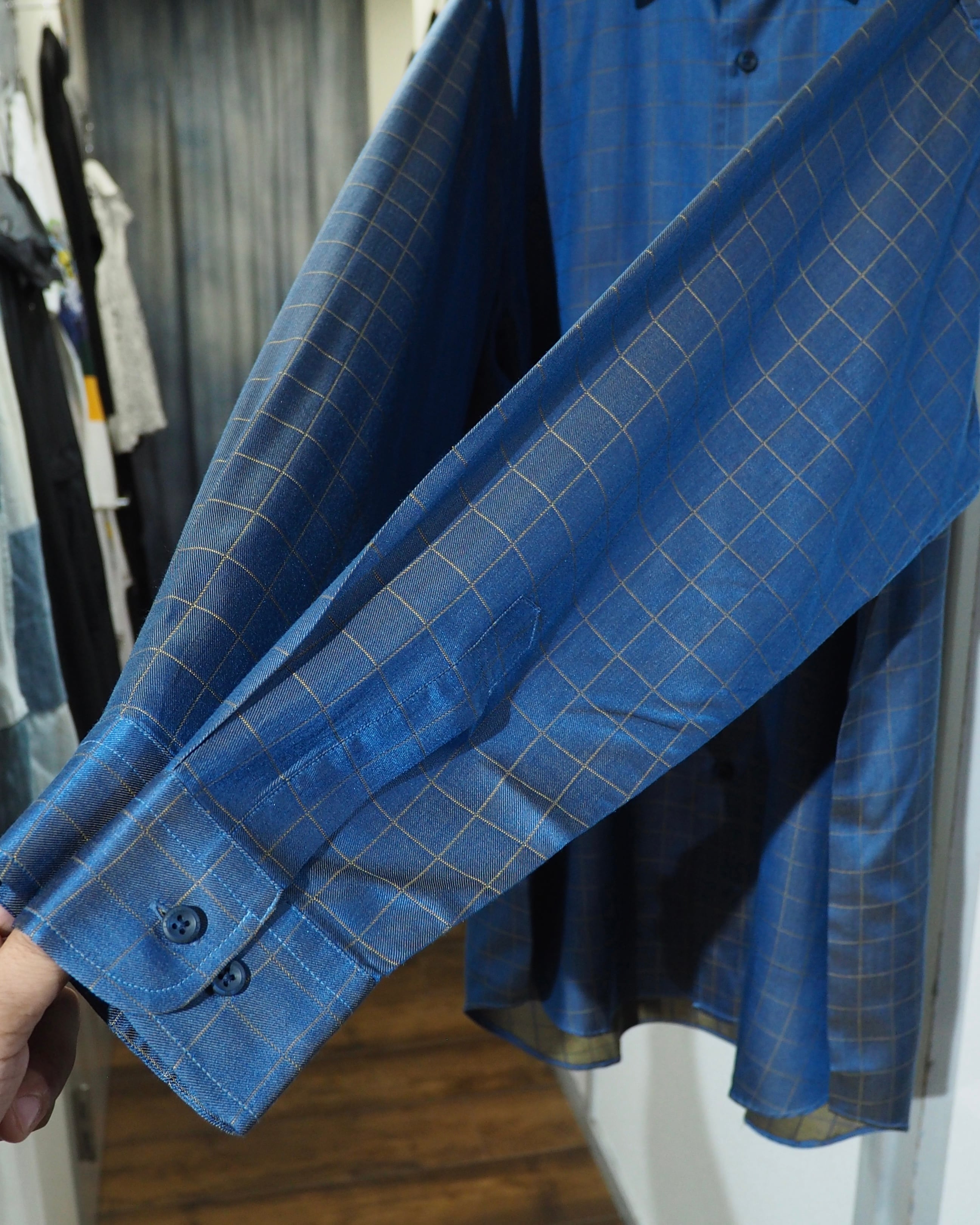 " LANVIN COLLECTION - Pure Silk " Beautiful Light Blue Color Vintage Dress Shirt
