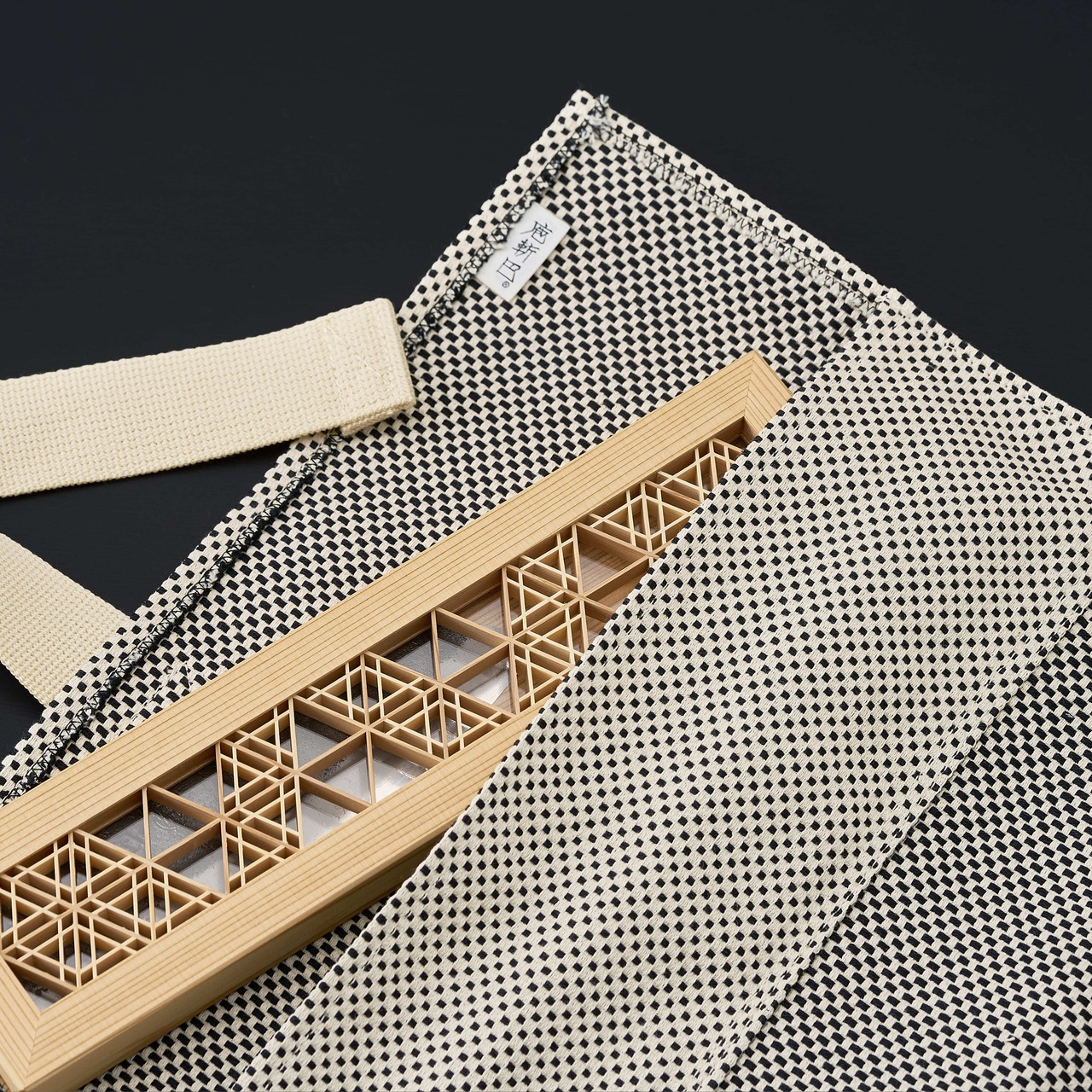 庖斬巴　刺織 -SHIORI-　布巻（組子サヤ用）生成　IK-025