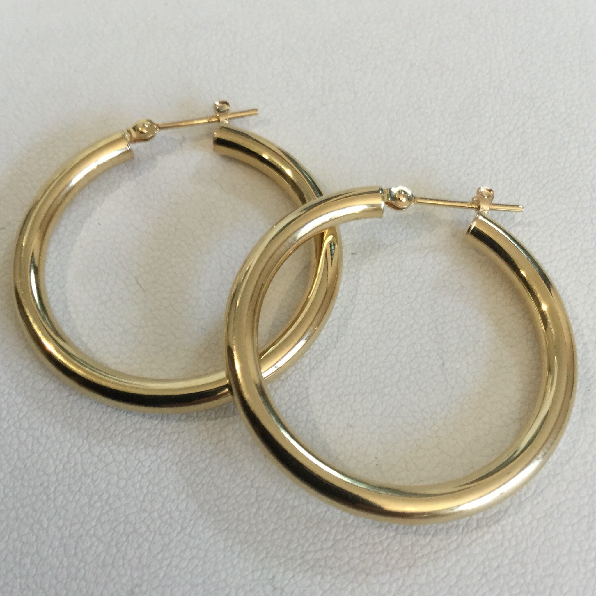 K18WG 3x30 mm Hoop イヤリング