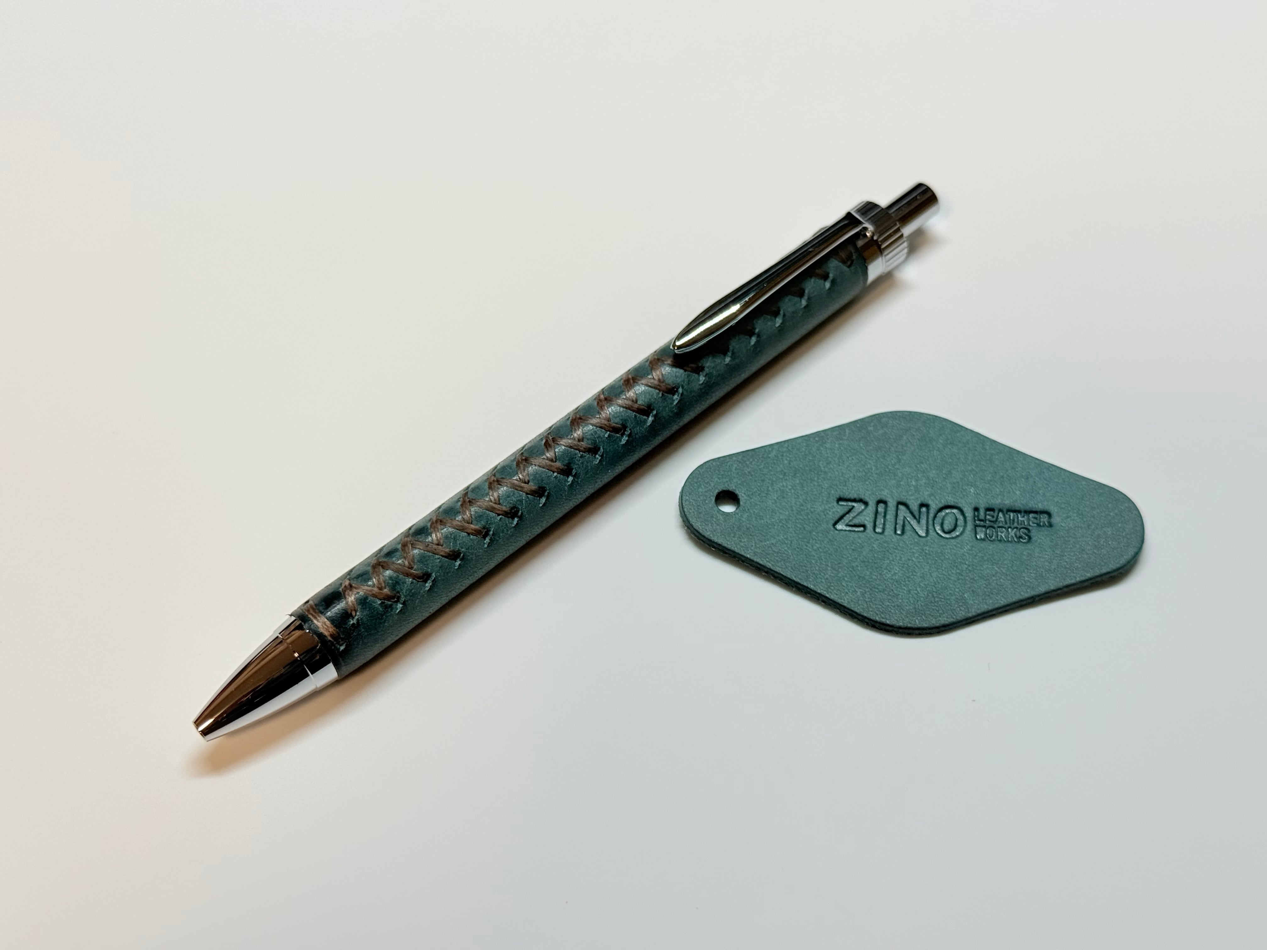 ZINO LEATHER WORKS 3本挿ペンシース 3本挿しペンシース】ネイビー（ミネルバボックス） | ZINO LEATHER WORKS