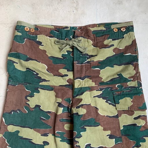 希少 ベルギー軍 50s 58年製 ジグソーカモカーゴパンツ vintage ベルギー軍 ジグソーカモ カーゴパンツ W32 - 古着屋グレープフルーツ