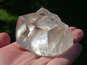 インド産キュービックカルサイト