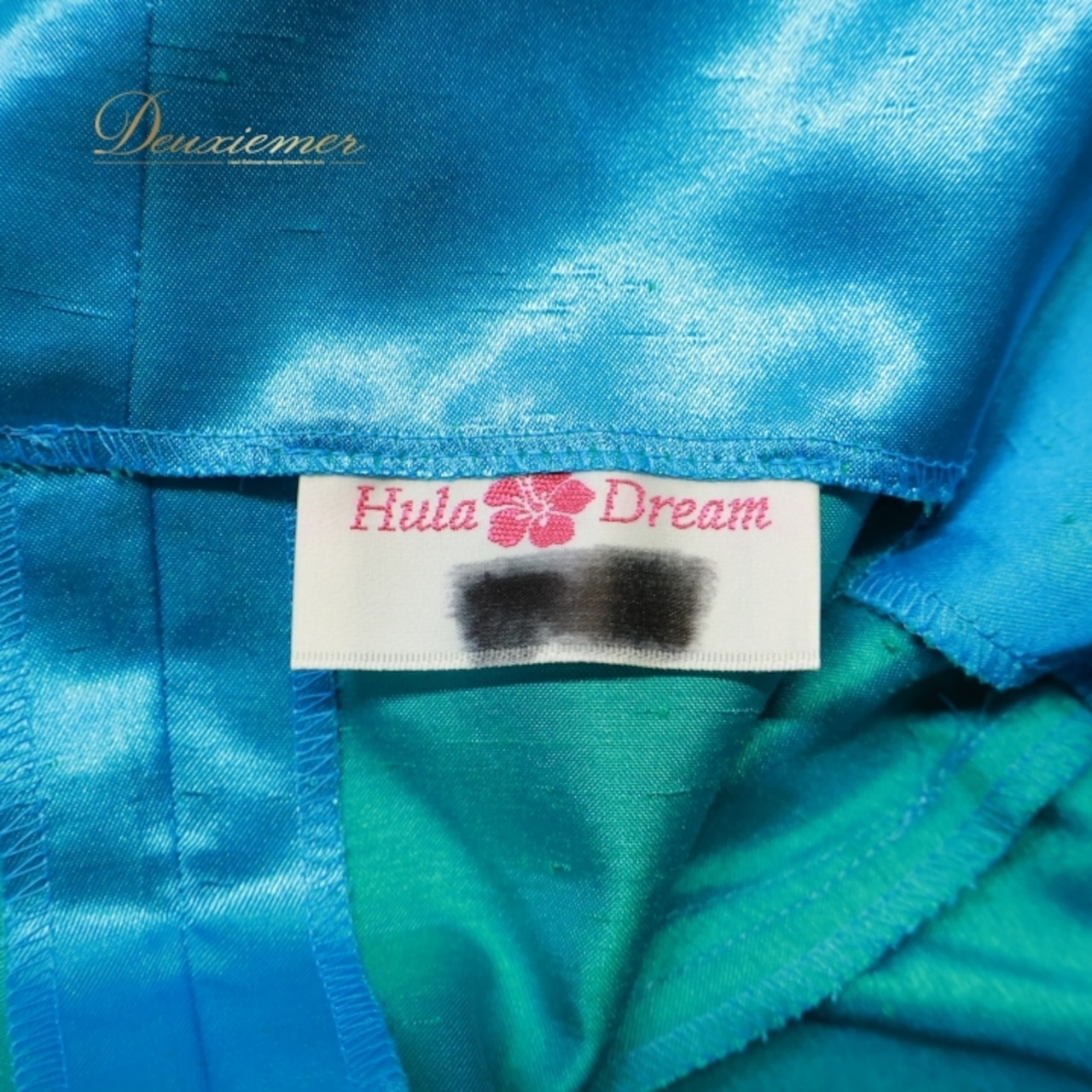フラダンス 衣装 ワンピース ドレス ブルー系 フラドリーム 水色 無地 シンプル 光沢 ワンショルダー Hula Dream ハワイアン アロハ 華やか 鮮やか