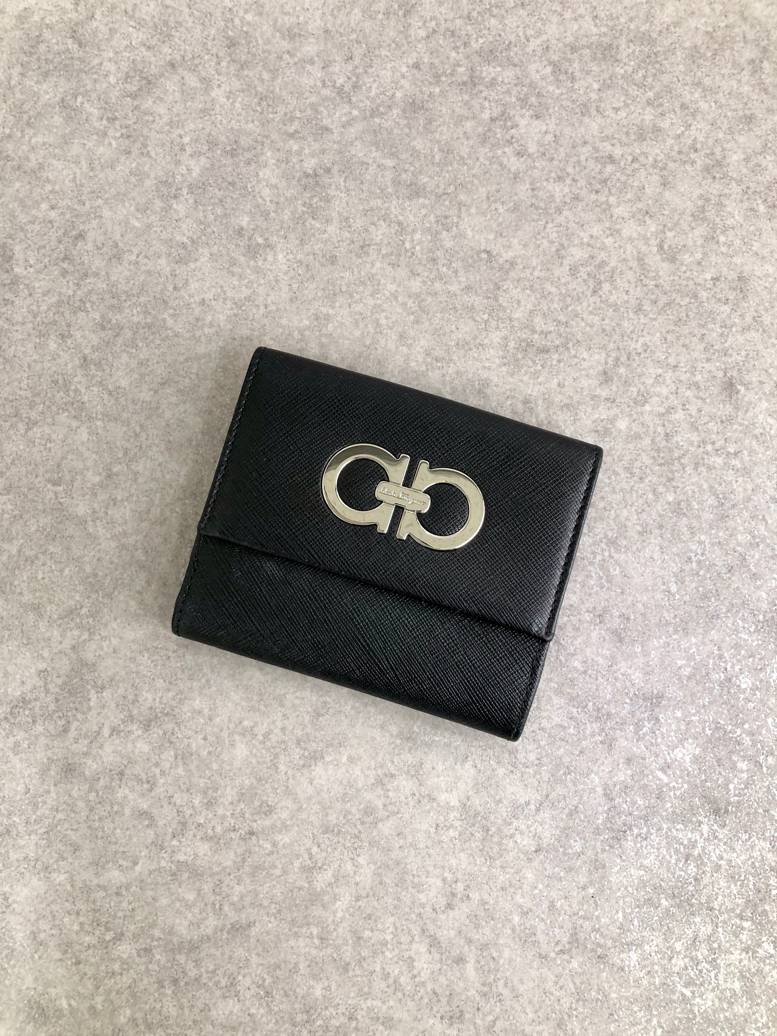 Salvatore Ferragamo サルヴァトーレ フェラガモ 財布 ブラック