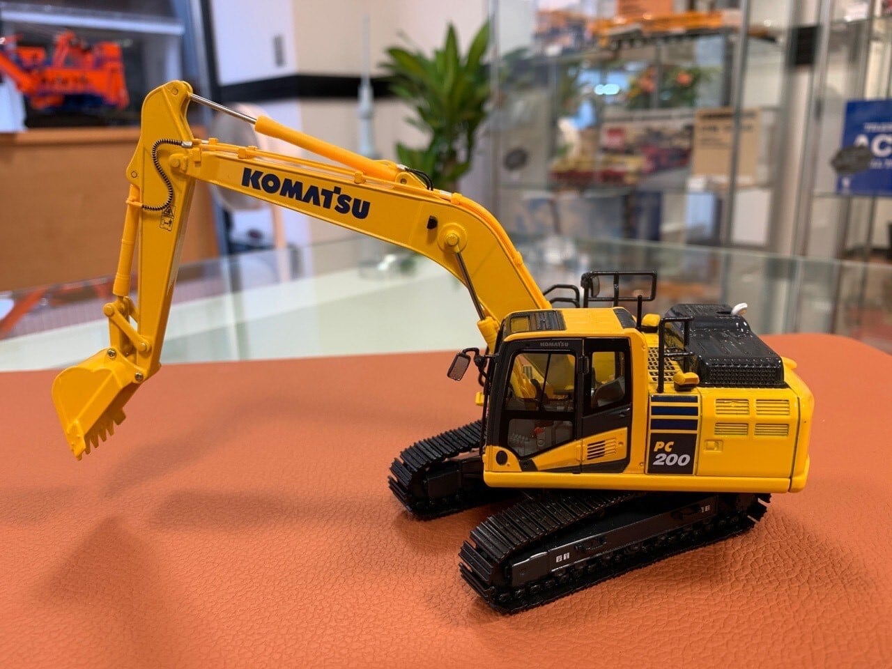 REPLICARS　1/50　KOMATSU PC200-11 | 北原模型株式会社 powered by BASE