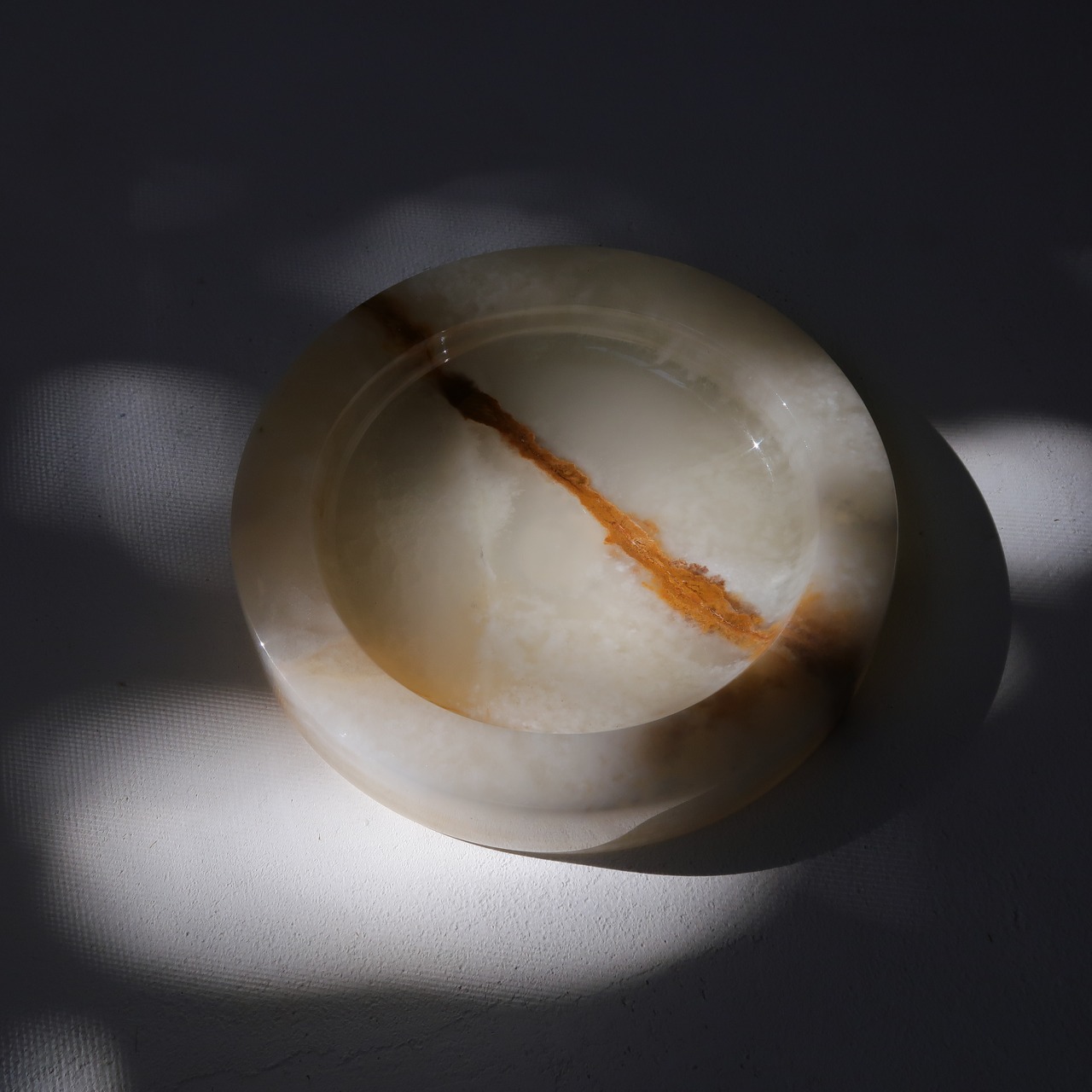 ブラウンラインのアッシュトレイ