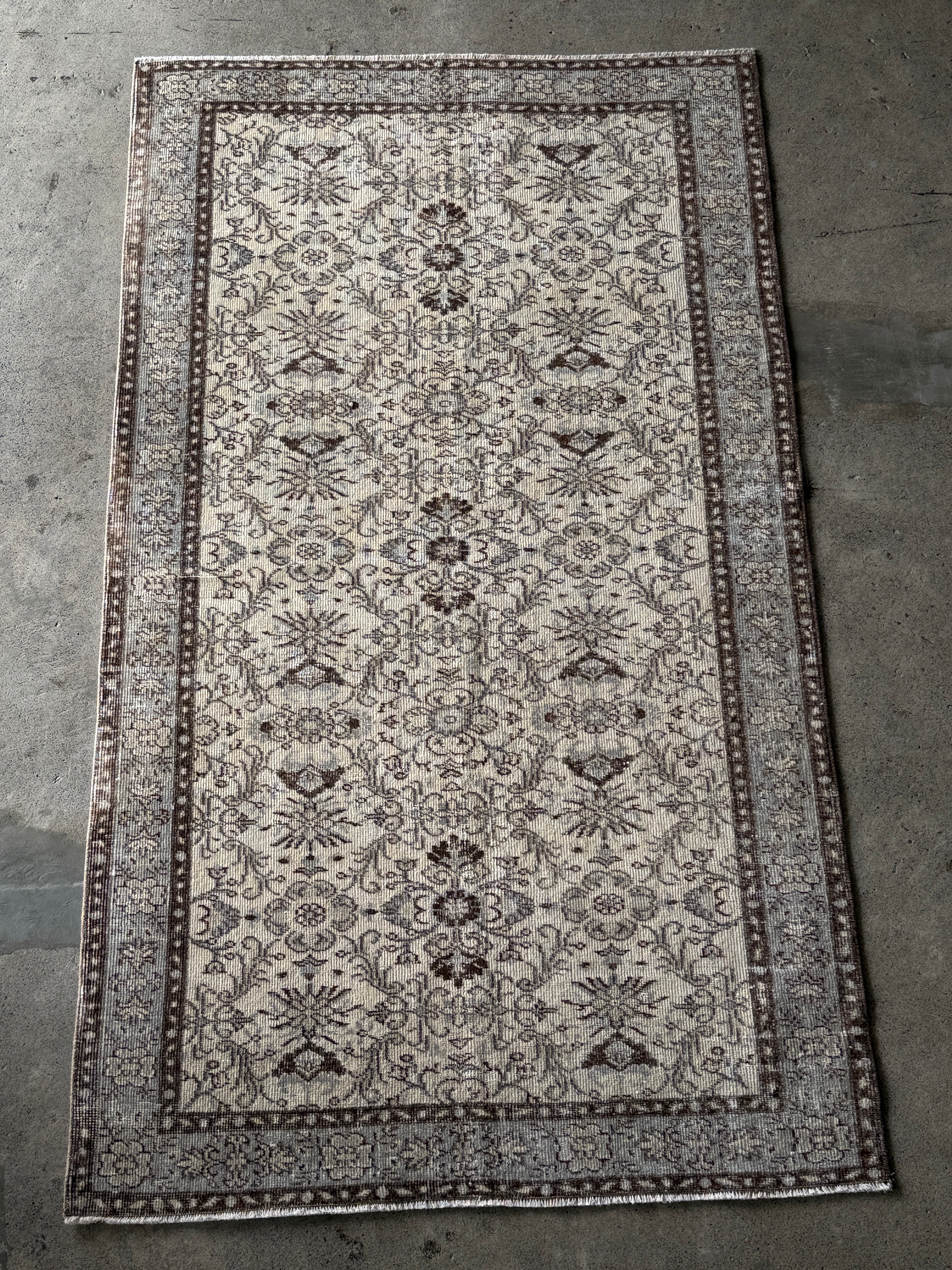 Antiques&Crafts880
