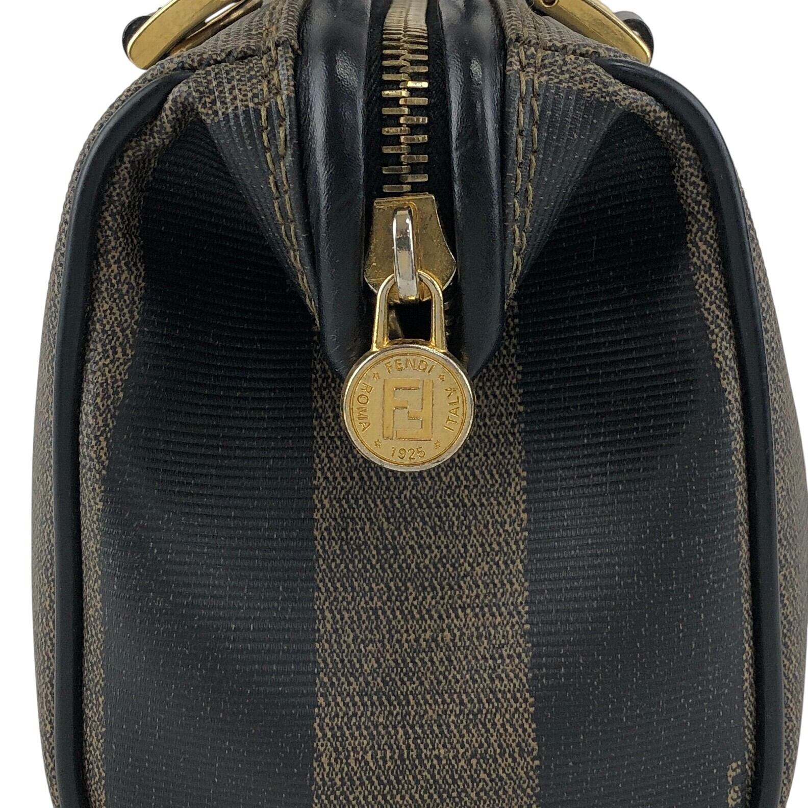 FENDI フェンディ ぺカン ショルダーバッグ ブラック FFロゴ PVCレザー