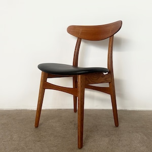 Dining chair CH-30 by Hans J Wegner for Carl Hansen & Son /CH058-4