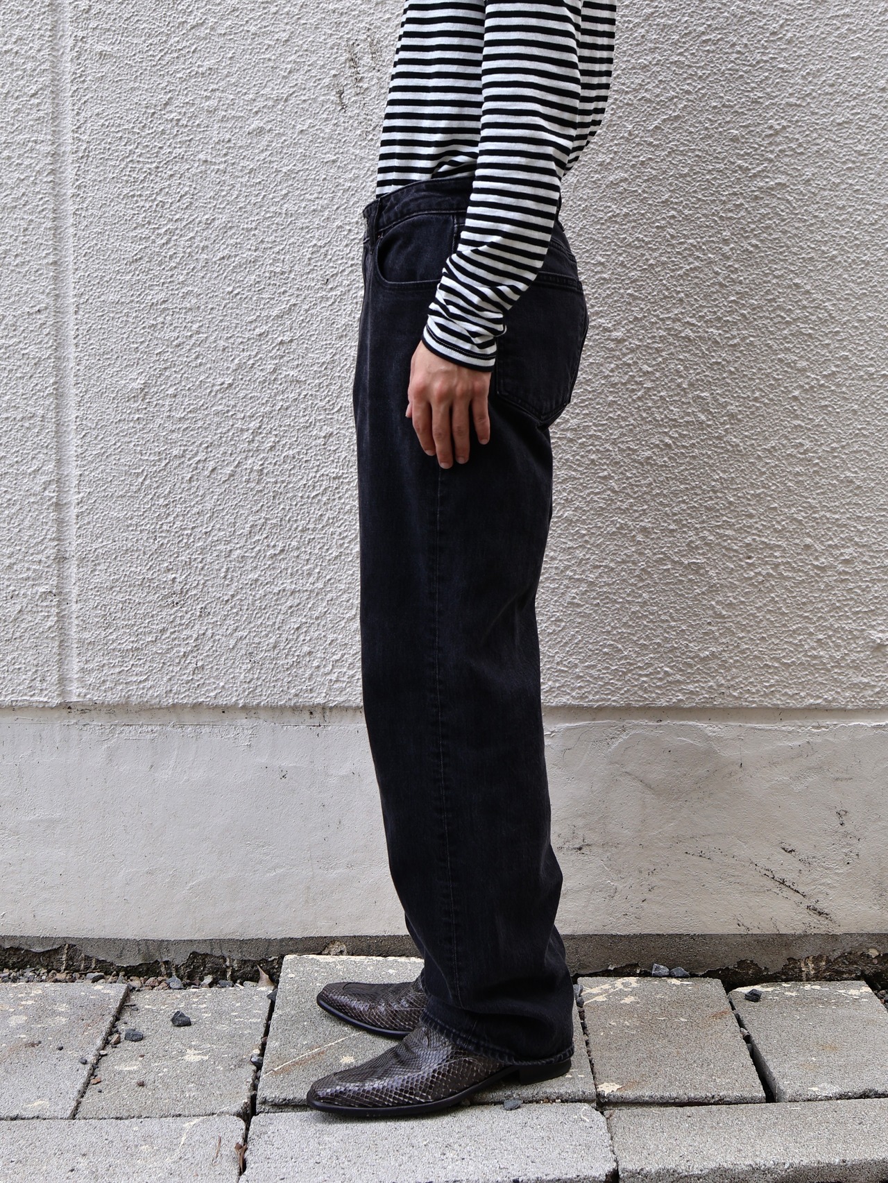 tapered black denim pants