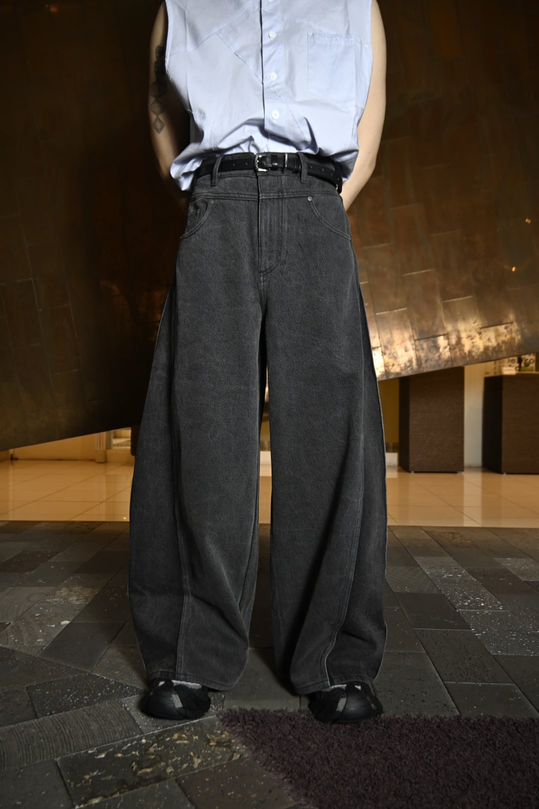 26SS】Feng Chen Wang フェンチェンワン / ワイドレッグデニムパンツ 26SS】Feng Chen Wang フェンチェンワン / ワイドレッグデニムパンツ