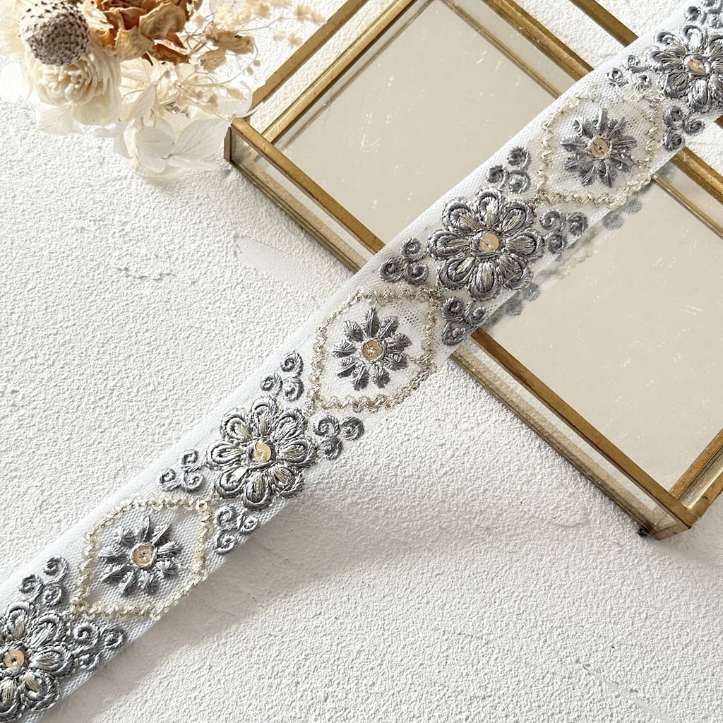 【本日限定】インド刺繍リボン　ロール販売　5本セット　ホワイト系④ ロール販売＊ | インド刺繍リボン専門店Rino Ribbon