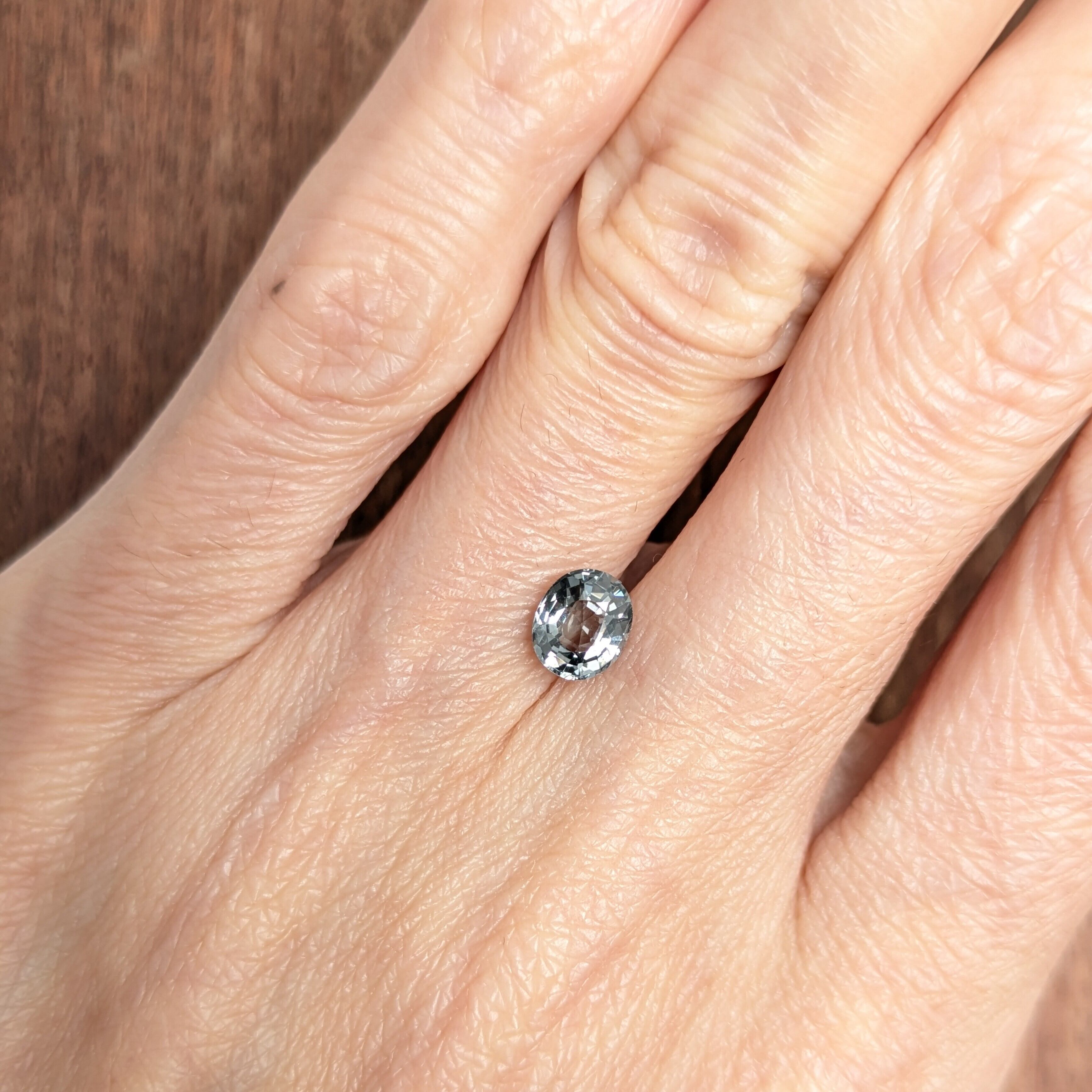 スピネル ルース ミャンマー・モゴック産【0.76ct】 PRO209400 | Gem's