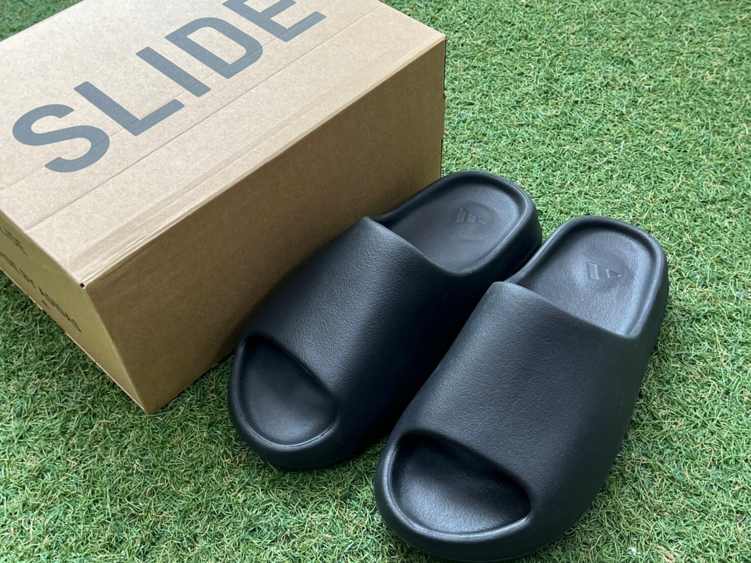 adidas YEEZY Slide \