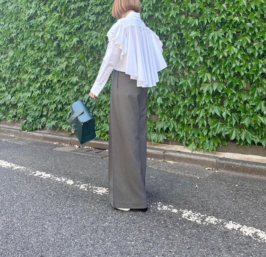 バックフレアーショート丈ブラウス Céline | Cygne｜長袖 