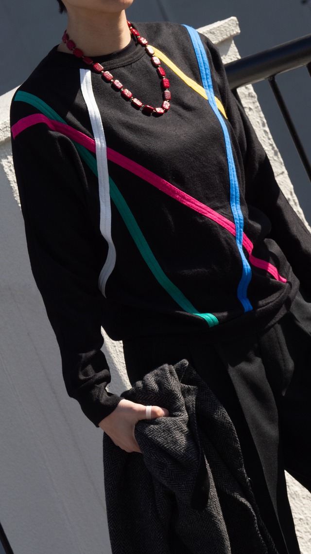 "Young stuff" '90s vintage Multi color line sweat