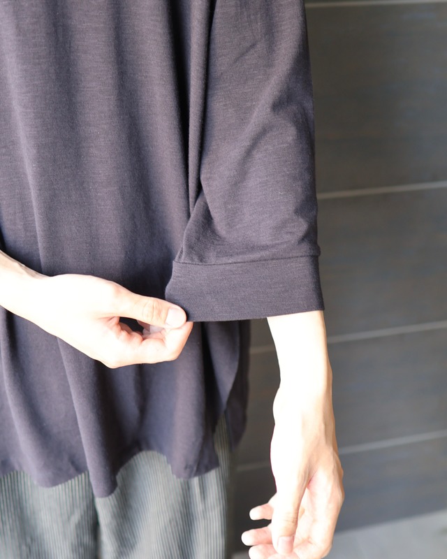 Side slit v neck top