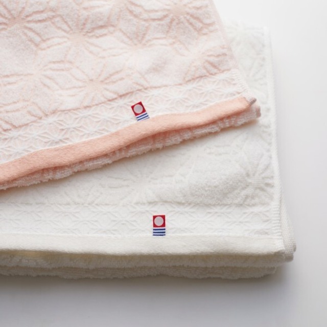 imabari towel japan 今治タオル 日々是ふわり 愛媛今治 木箱入りタオルセット 結婚内祝い 新築内祝い 初節句内祝 入学内祝い 出産内祝い プレゼント 敬老の日 内祝い お祝い お祝い返し ギフト 出産祝い お返し 返礼 タオルギフト 送料無料 送料込み