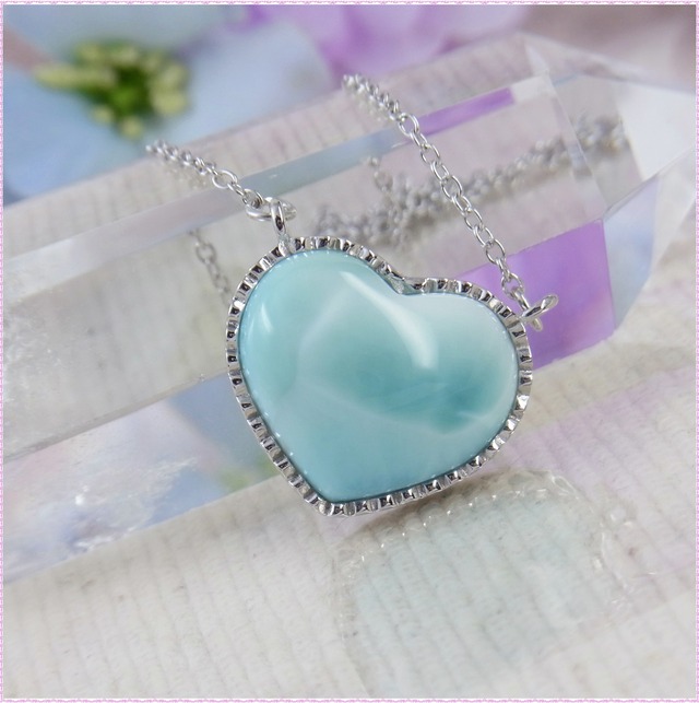 美 ラリマーペンダント♡ぷくっと可愛いハートのペンダント＊枠までハート＊マリンブルー＊海からの癒しの贈り物＊天然石J34