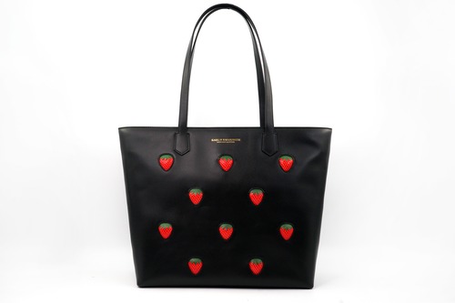 【More Strawberries Collection】A4トートバッグ（赤いちご）
