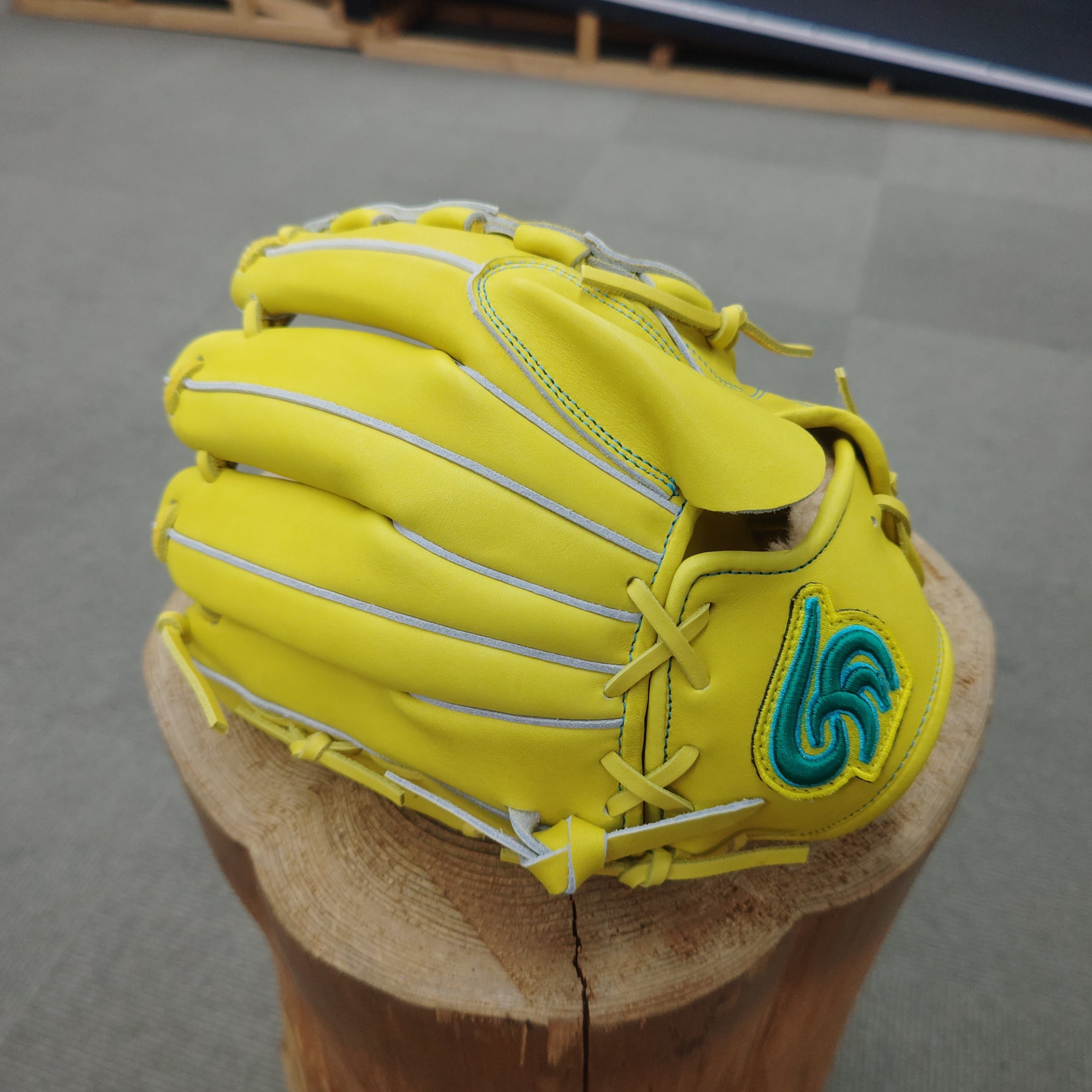 Motive Force 投手用特化型特殊重心グローブ 肩甲骨 股関節 硬式用 右