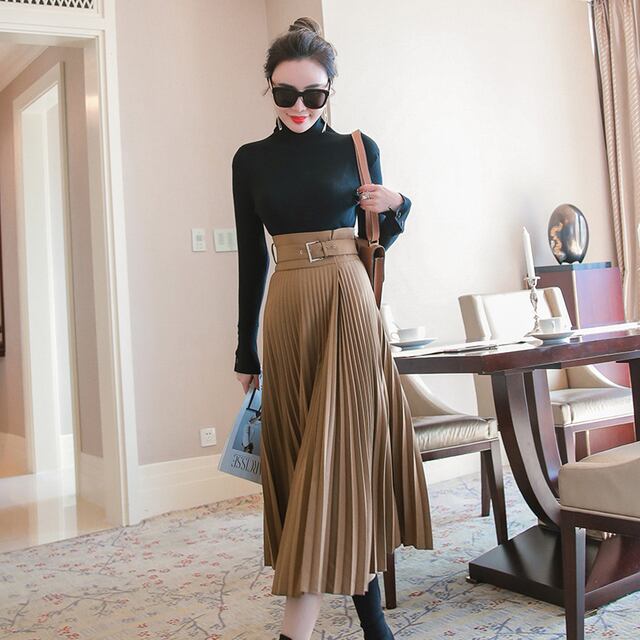 リーブボタンタートルネックニット×ハイウエストプリーツロング