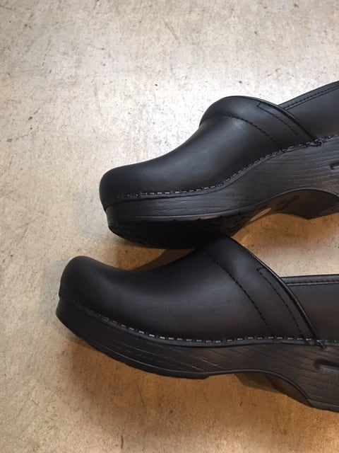 dansko Professional Oiled Black | nabika