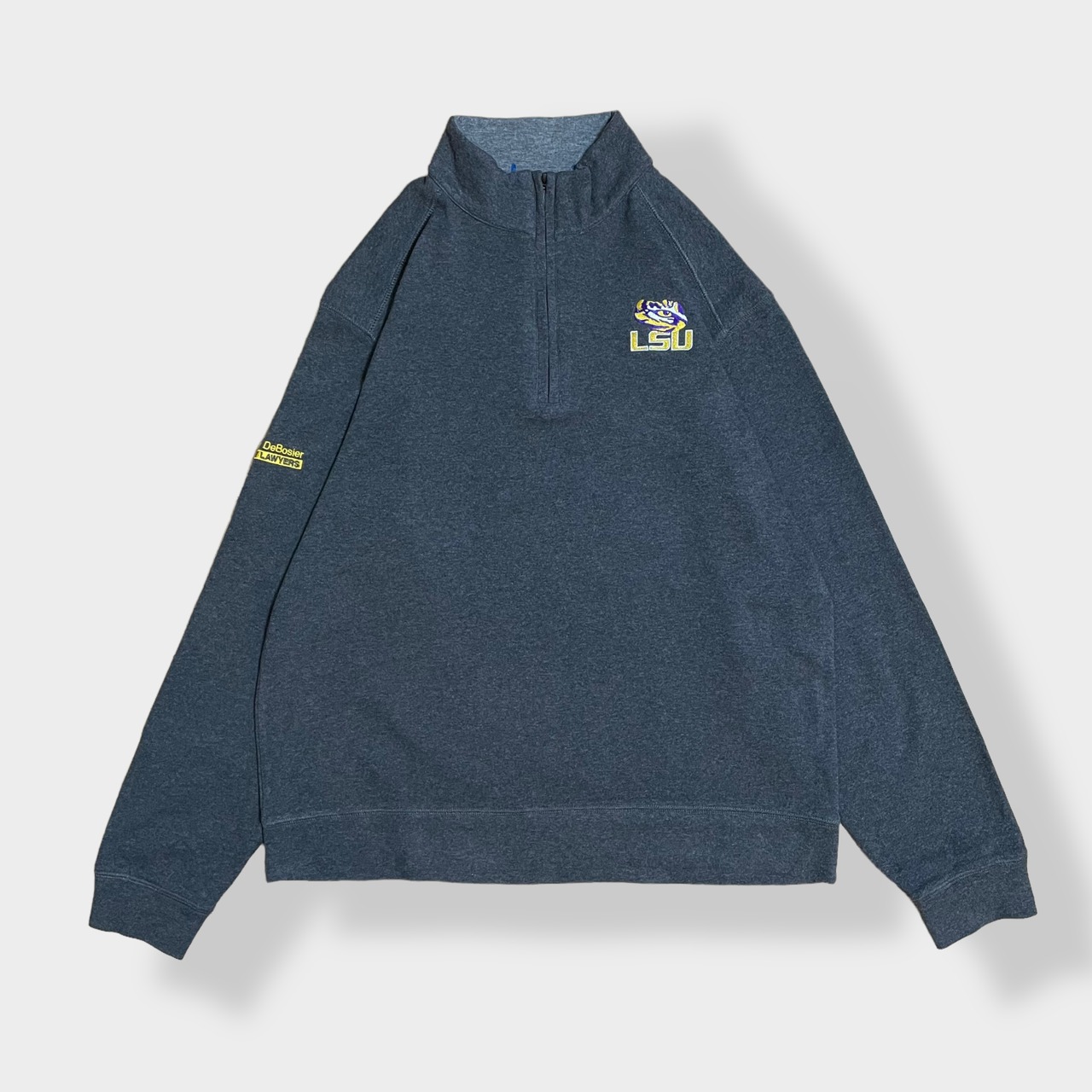 【USA古着】 カレッジロゴ LSU ルイジアナ大学 刺繍ロゴ ワンポイントロゴ 袖ロゴ 薄手 ハーフジップ スウェット プルオーバー ダークグレー 古着