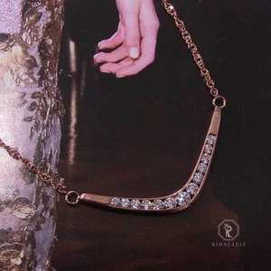 大特価K18PG天然ダイヤモンド重厚感V字ラインネックレス