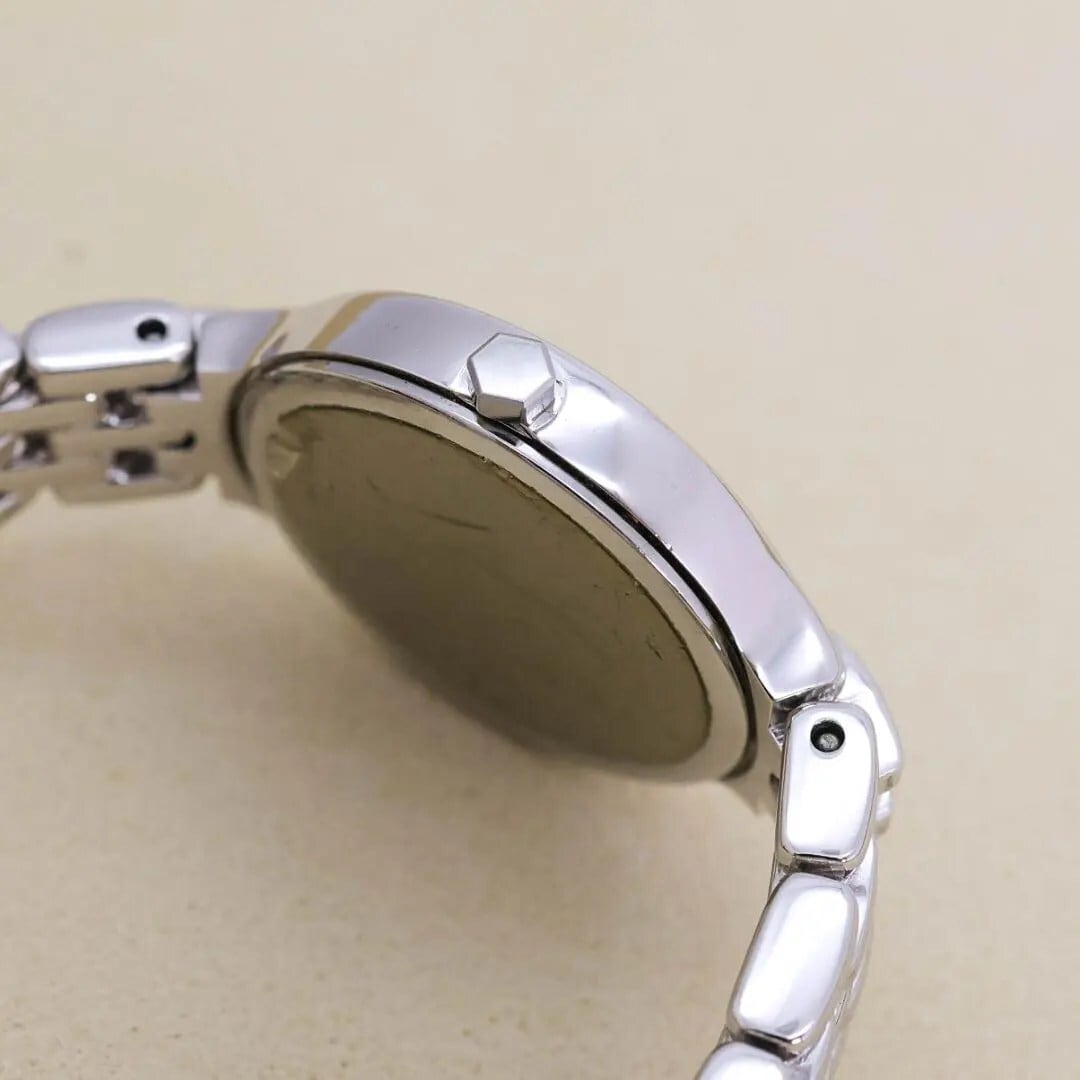 稼働 イヴサンローラン 腕時計 ローマン レディース 新品電池 2529