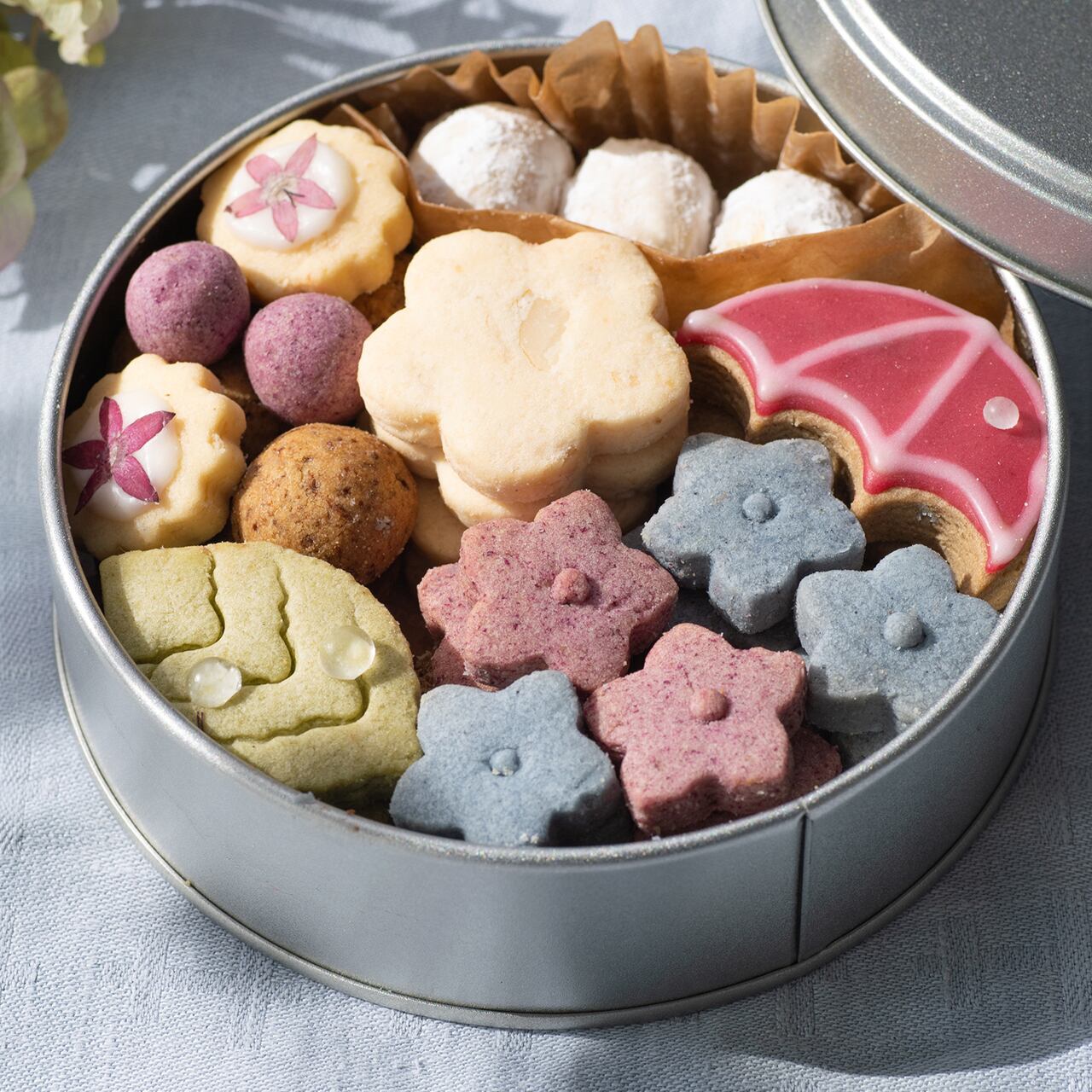 6月のアジサイcookie缶 Tokyotrain Kiosk