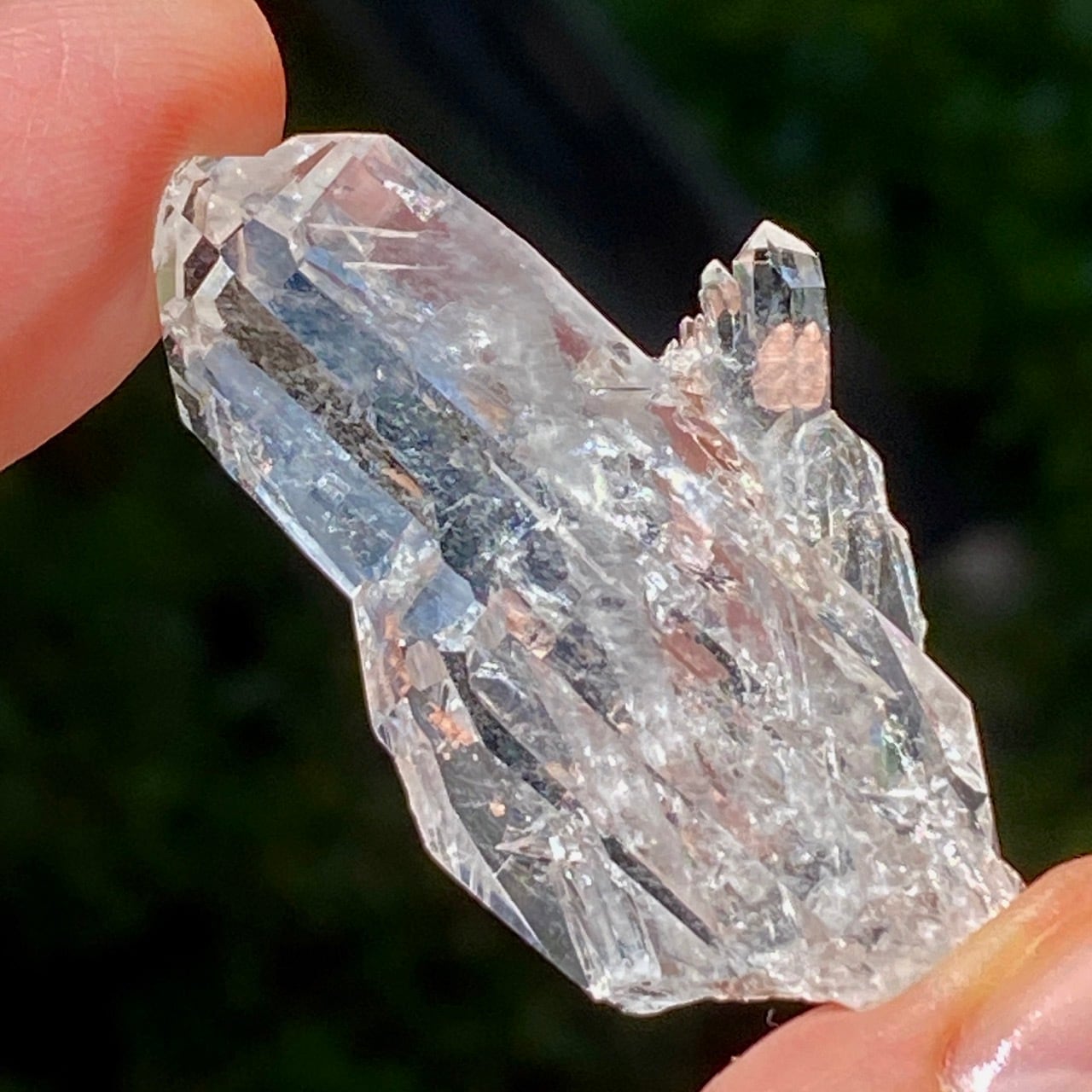 コロンビア産ピンクレムリアンファーデンクォーツのスペシメン Sacred