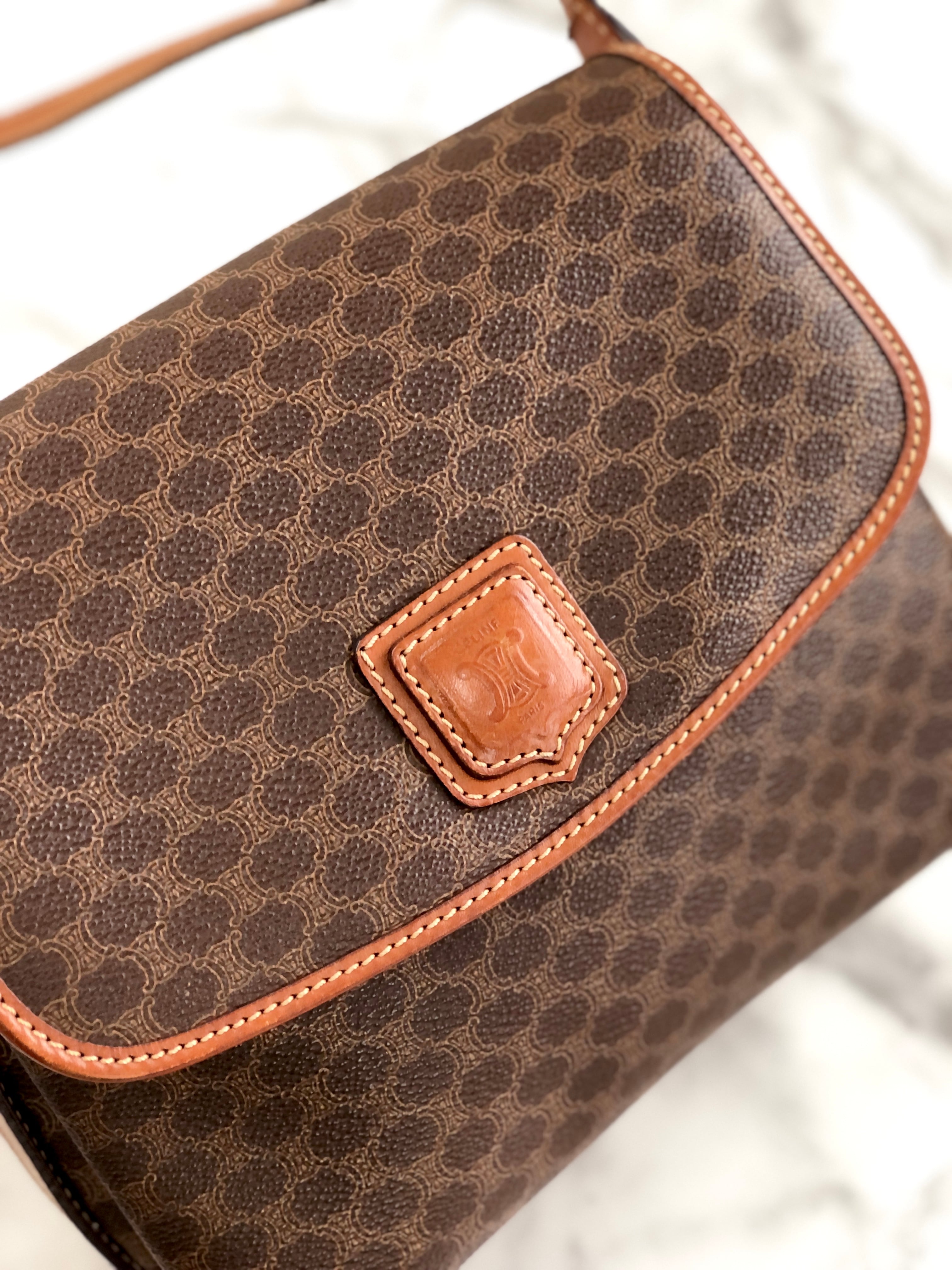 CELINE セリーヌ マカダム ブラゾン型押し ショルダーバッグ CELINE セリーヌ マカダム ブラゾン型押し ショルダーバッグ