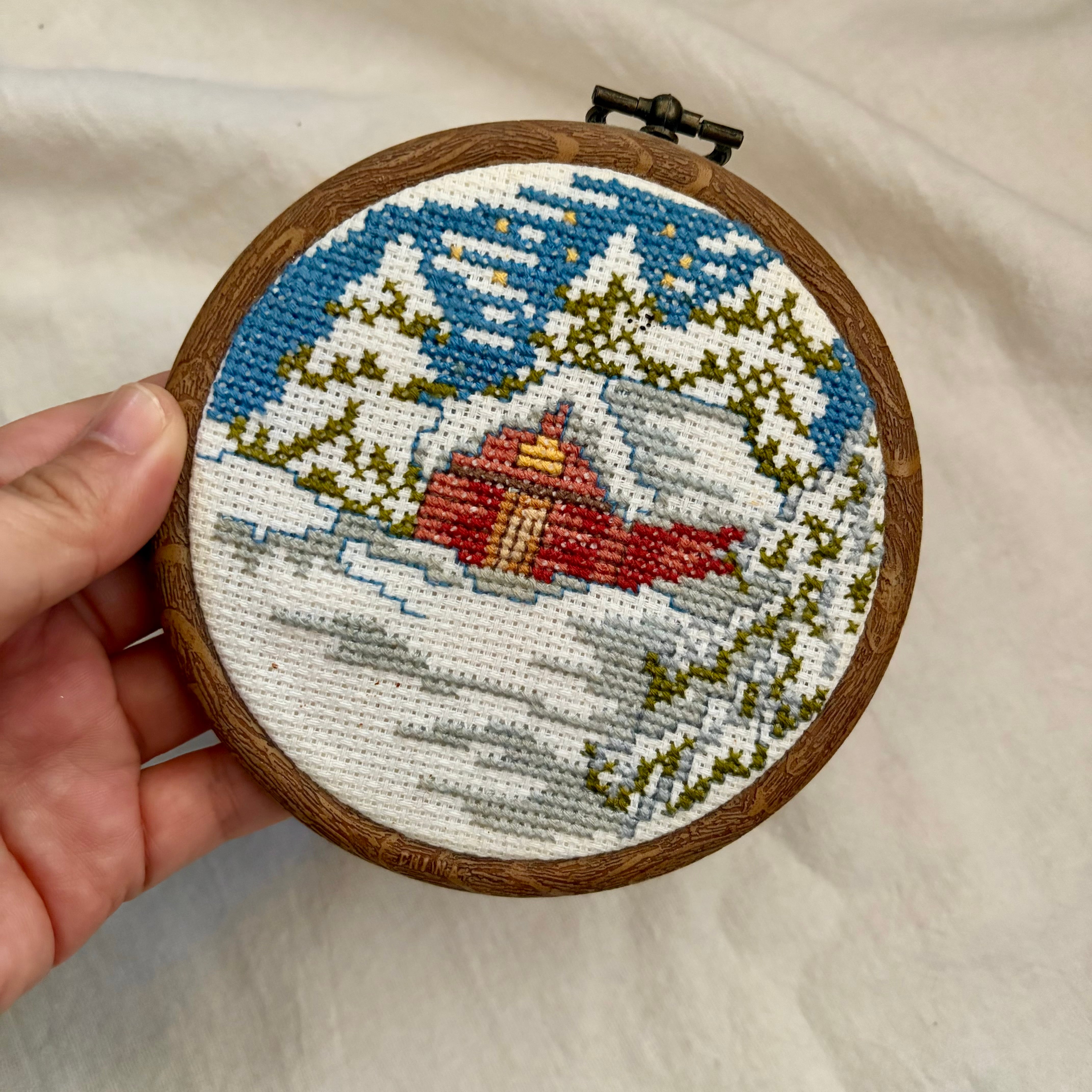 雪景色の刺繍絵 | tsuitachi craft&brocante