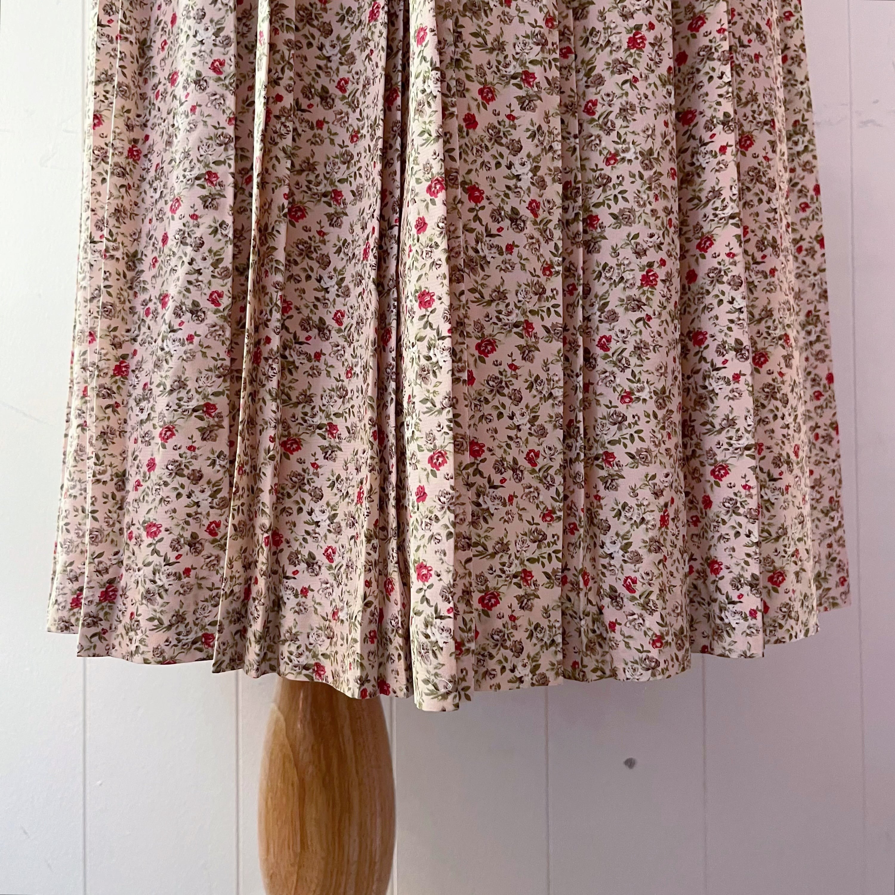 mini rose pleats skirt