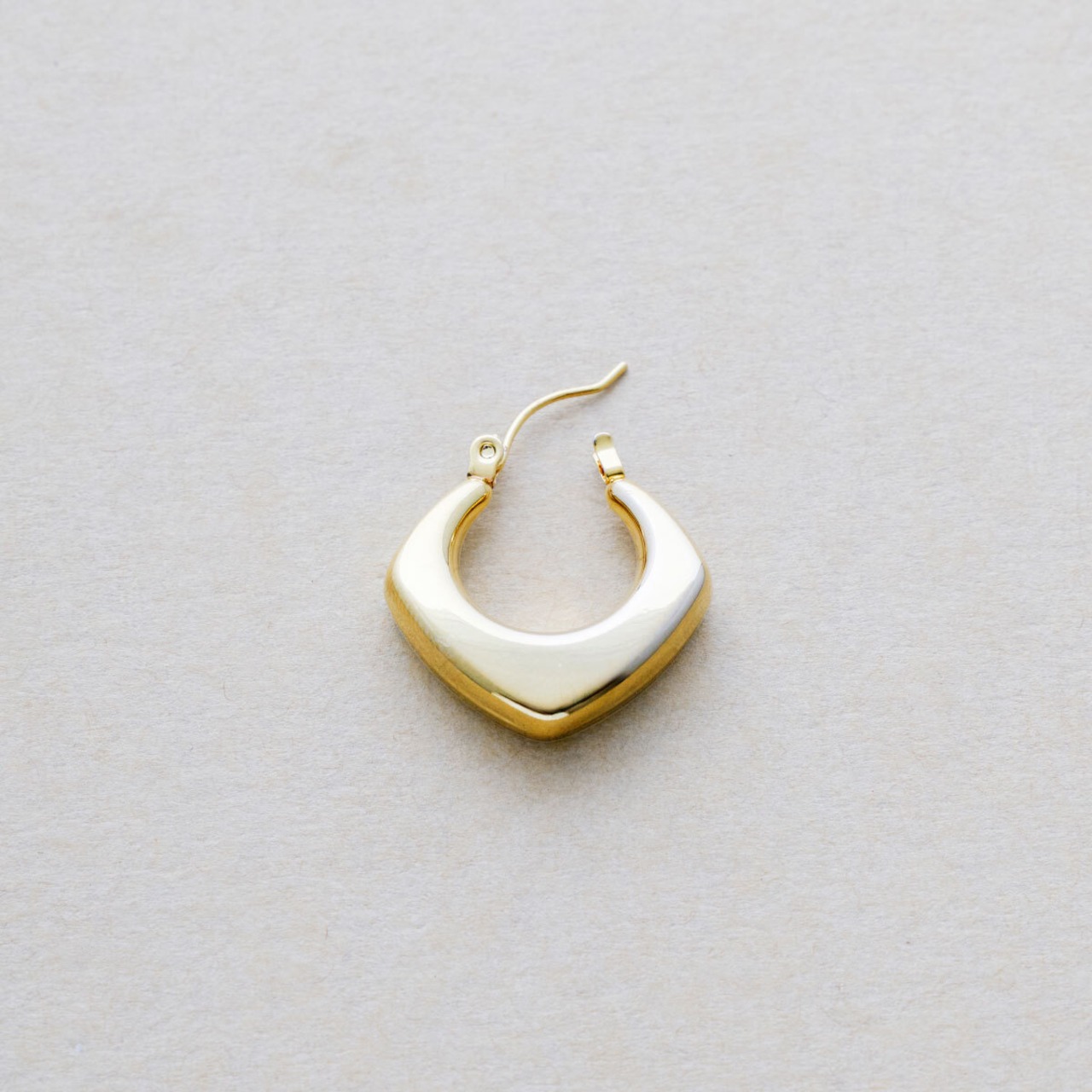 FRAME PIERCE