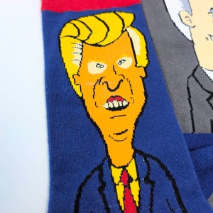 ♧【 crew socks / クルーソックス 】Beavis and Butt-Head（ ビーバス・アンド・バットヘッド ）『 ドナルド・トランプ & ジョー・バイデン / 大統領パロディソックス /  靴下 / ソックス〚アメリカン雑貨 アメトイ〛