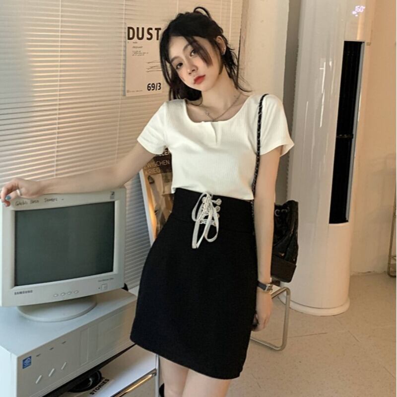 ブラック薄手Tシャツ スカート ブラックストロベリース68663974126