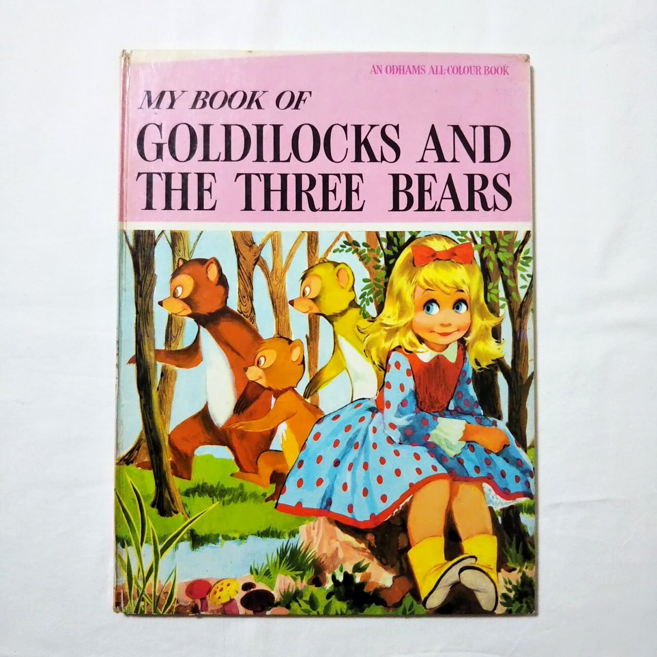 洋書絵本　AND　THREE　THE　ヴィンテージ　BEARS