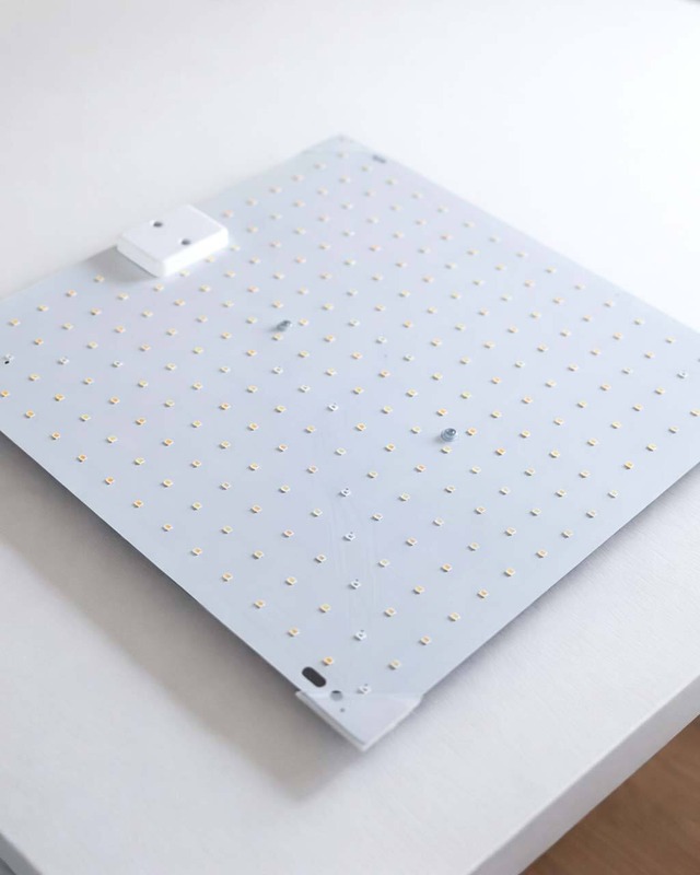 植物育成LEDパネルライト 50W UVミックス