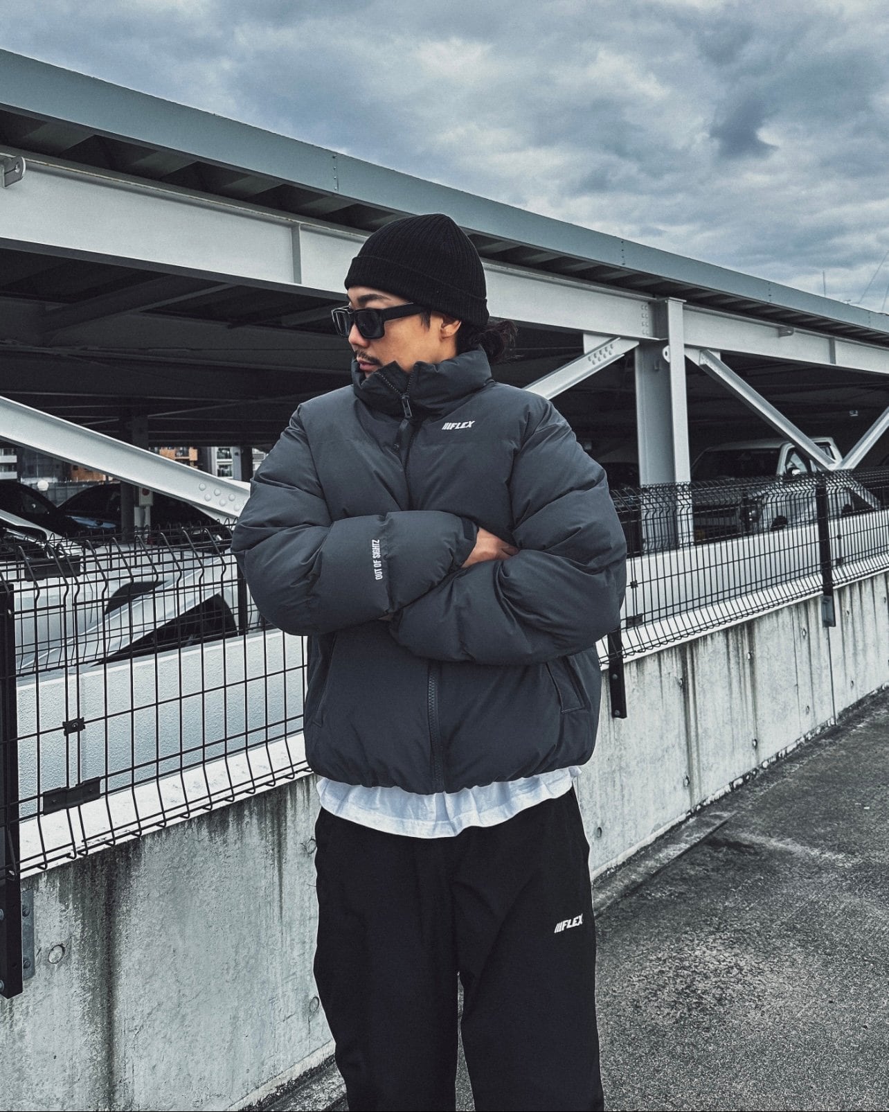 FLEX Puffy jacket チャコール　L FLEX Puffy jacket チャコール L