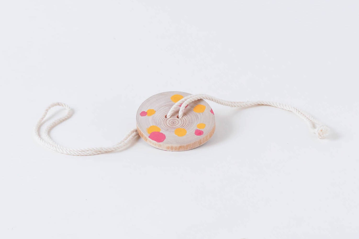 作ってあそぶ丸太のぶんぶんごま | 東京チェンソーズ オンラインストア